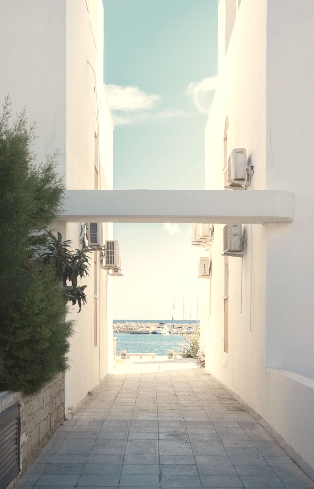 Narrow walls with small path to ocean to represent depression